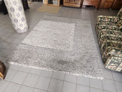 Tapete — creme e preto · 260 × 204 cm