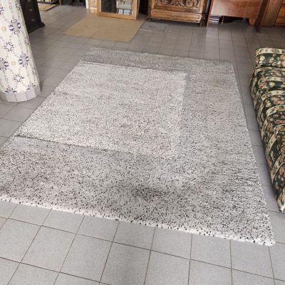 Tapete — creme e preto · 260 × 204 cm