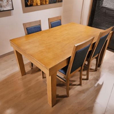 Mesa extensível e 4 cadeiras — cerejeira · 160 cm